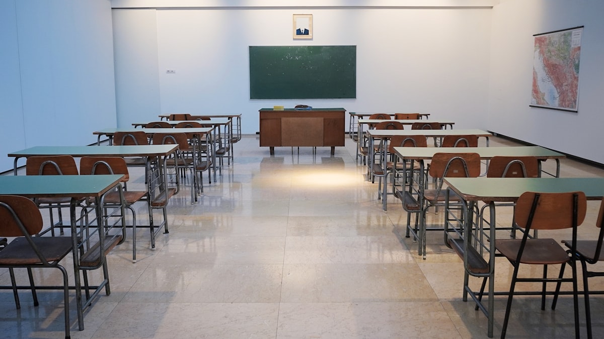 Modern classroom with desks and chairs
